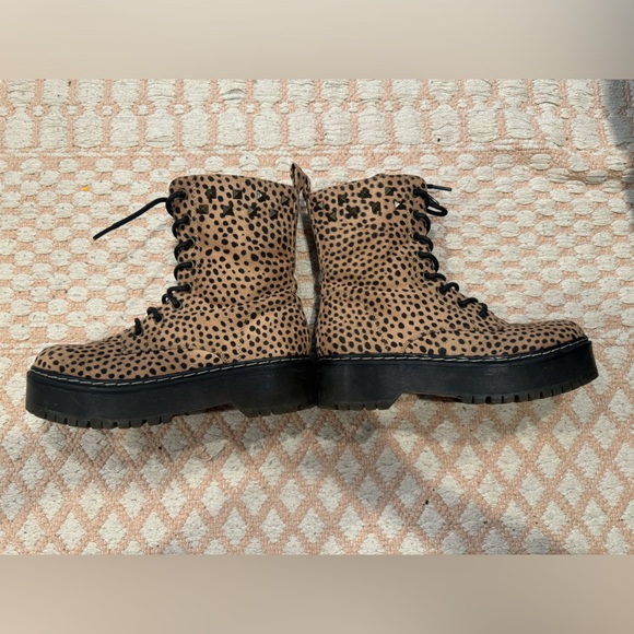 Leopard High Boots - Picture 6 of 9